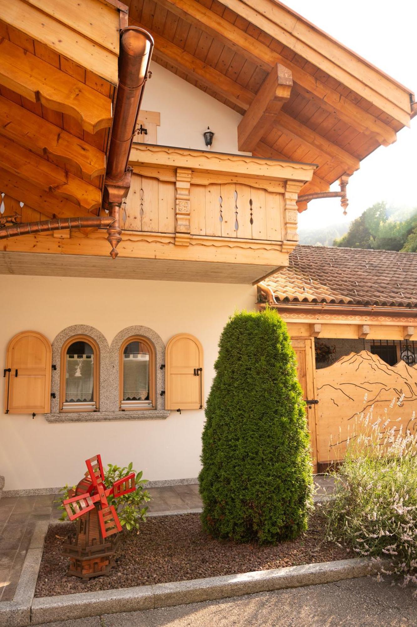 Alfio'S Alpen Suite Roncone Εξωτερικό φωτογραφία
